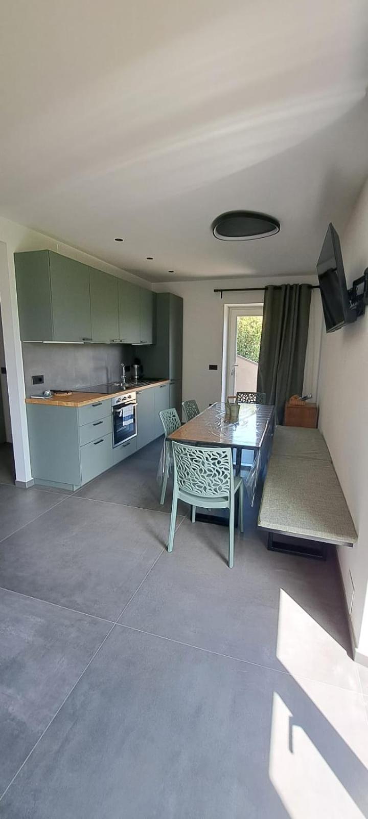Il Nido Del Peller Apartment Cles Ngoại thất bức ảnh